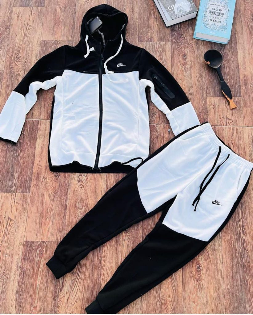 Nike Tracksuit Tip Top Merchandise